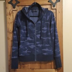 Athleta Triumph Blue Camo Print Organic Cotton Breathable Hoody Size XS